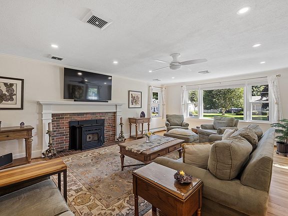 5th image of 8 Morningside Drive