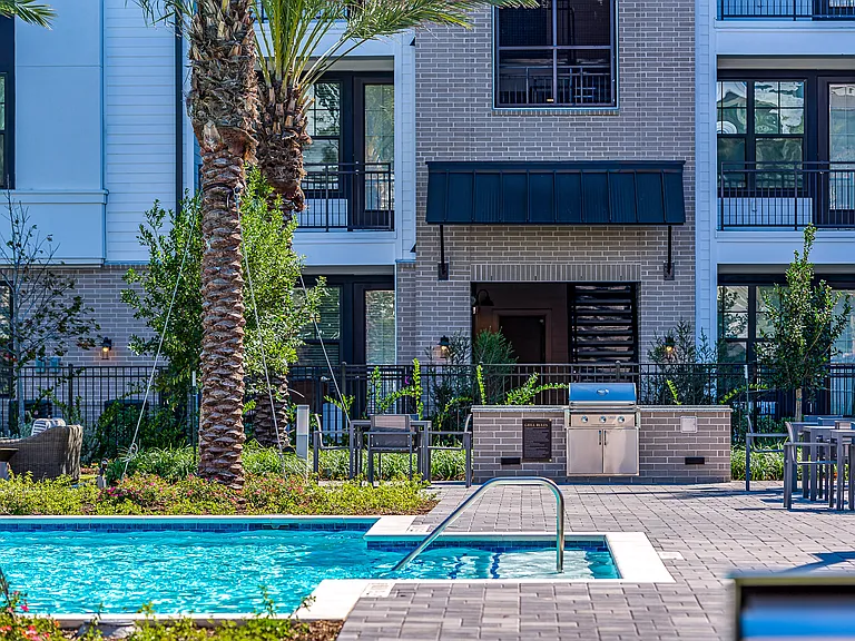 Alys Crossing Apartments — Photo 52