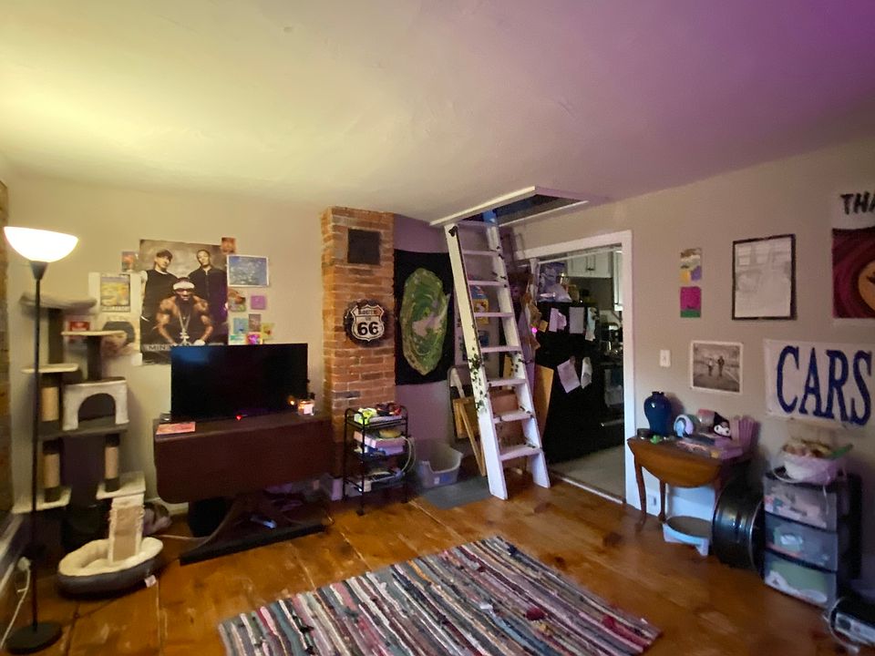 2nd image of 72 Coryell St