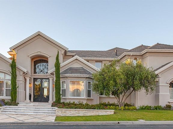 2nd image of 5711 La Seyne Pl