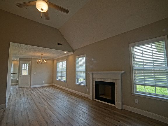 4th image of 1035 Auldridge Dr