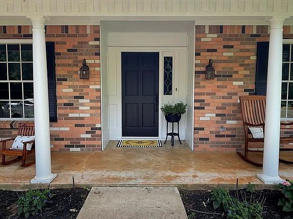 3rd image of 118 Berkley Dr