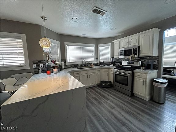 3rd image of 9356 Sparkling Waters Ave