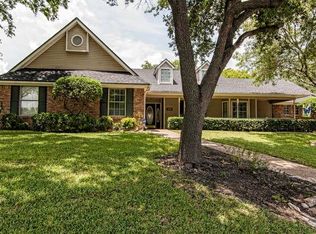 9906 Oak Ridge Cir, Woodway, TX 76712