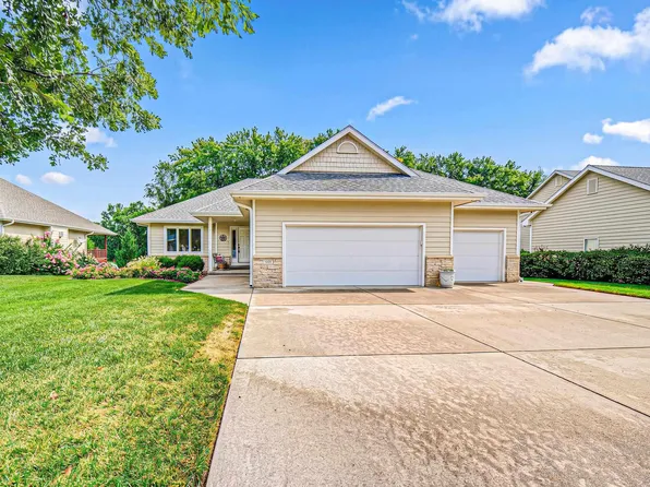 1601 Parkplace Ct, Abilene, KS 67410