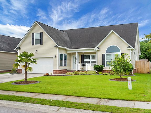 3rd image of 164 Antebellum Way