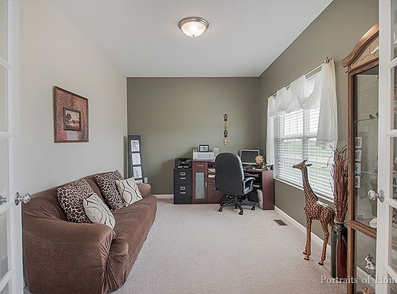 3rd image of 1305 S Wind Dr