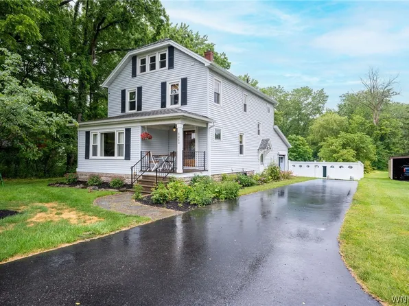 8080 Stahley Rd, East Amherst, NY 14051