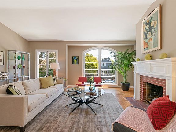 5th image of 546 Teresita Blvd