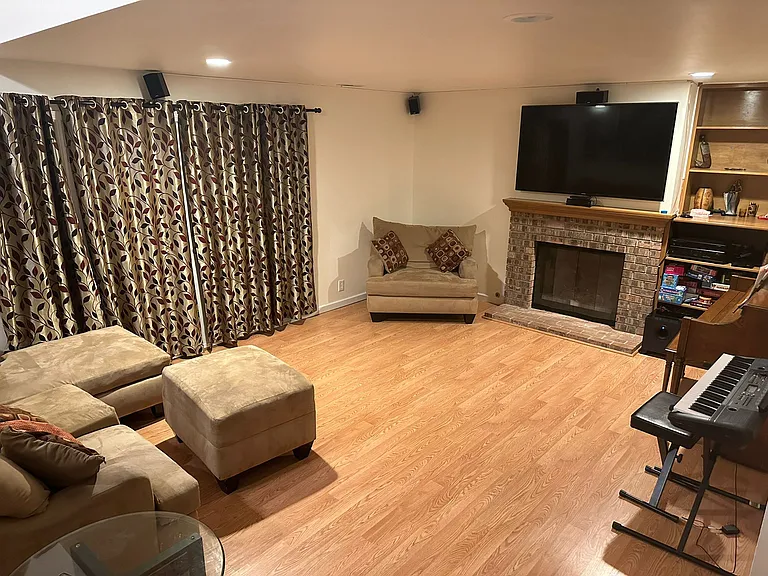 23947 SE 40th Pl — Photo 13