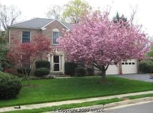 4107 Cottage Ln, Annandale, VA 22003