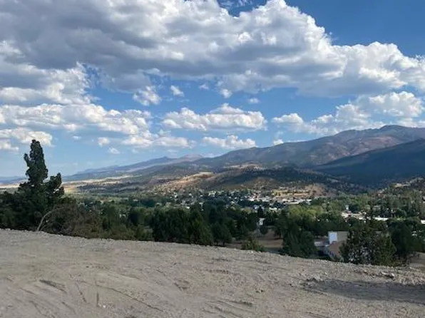 203 Valley View Dr, John Day, OR 97845