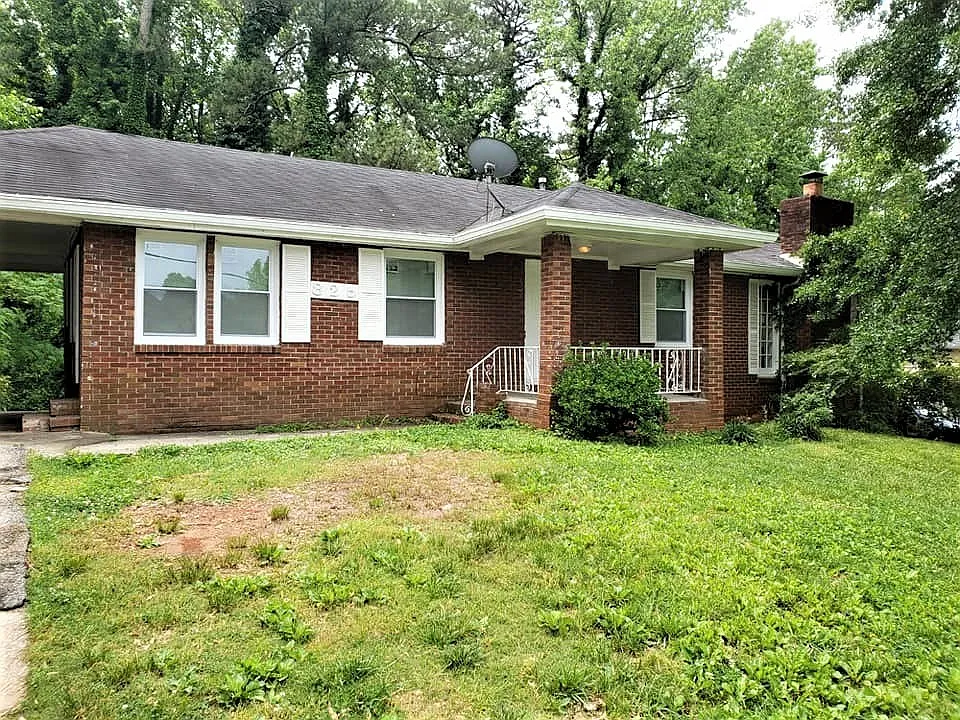 South Atlanta — Photo 1