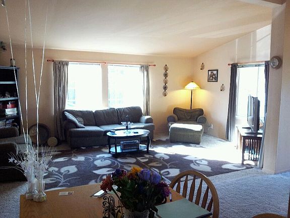 Great Room toward Living Rm