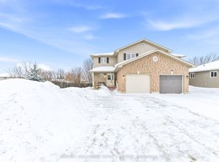 47 Ashbury St, Arnprior, ON K7S 0A7