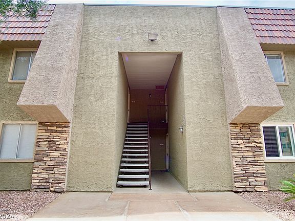 3rd image of 5220 Indian River Dr Unit 278