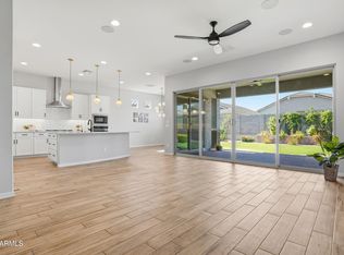 2831 W CHEVELON Drive, San Tan Valley, AZ 85144