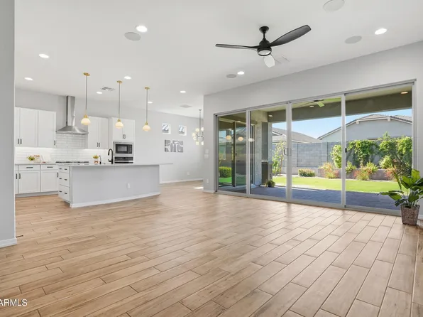 2831 W CHEVELON Drive, San Tan Valley, AZ 85144
