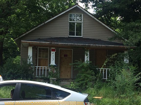 2nd image of 413 N Clark St