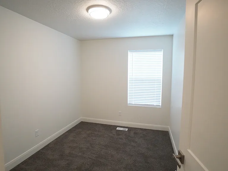 2925 S Highway 89 #11 — Photo 31