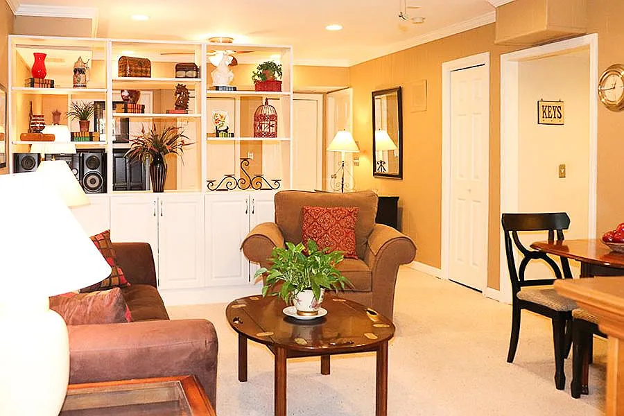 5070 Vernon Springs Dr — Photo 3