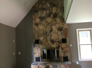 4003 Woodridge Ln, Pfafftown, NC 27040