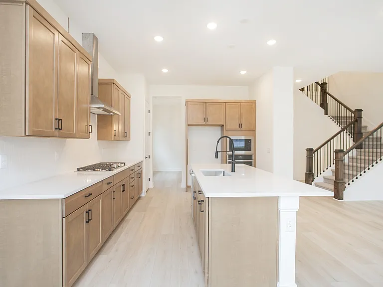 1735 Allwood Ave — Photo 3