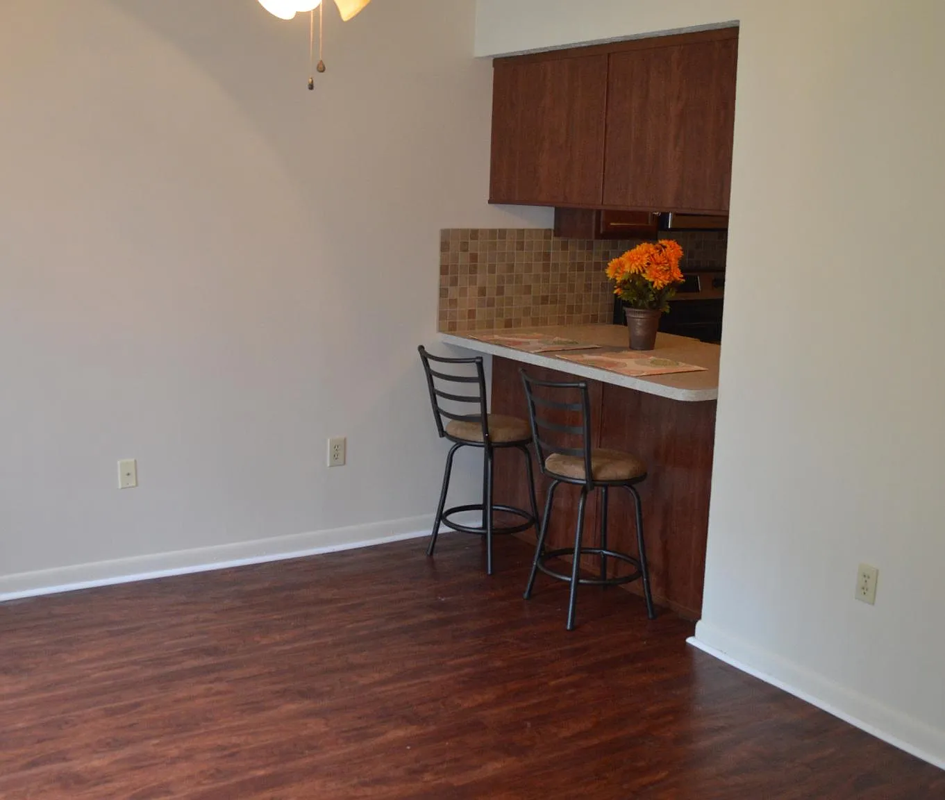 Laurelwood — Photo 3