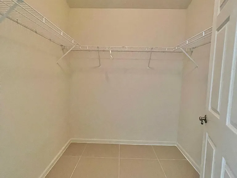 2370 Hinsdale Dr — Photo 20