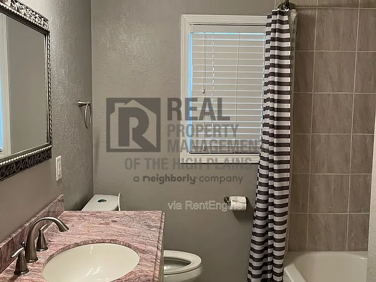 4301 Parker St — Photo 8