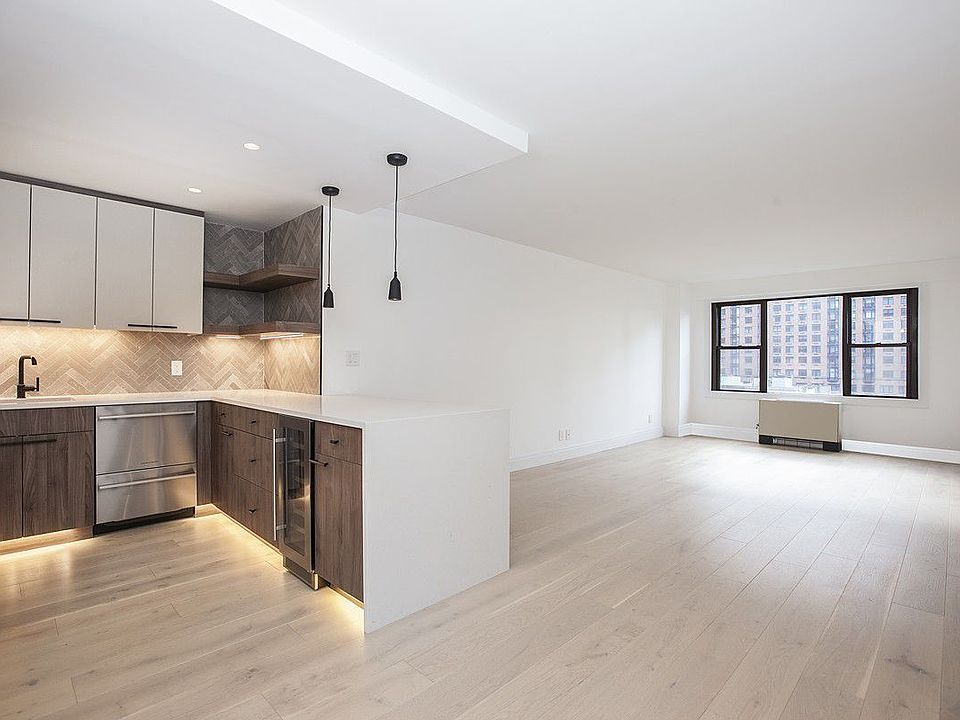 1st image of 77 Livingston St #7E