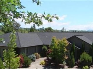 918 N Pinnon Rd, Grants Pass, OR 97526