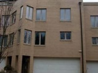 8 Huston Rd, Oakmont, PA 15139