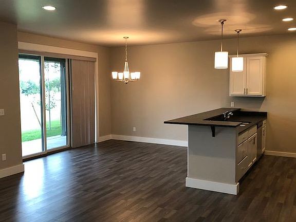 5th image of 3123 Warbler Way APT A