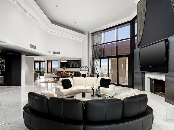 4th image of 1040 E OSBORN Road #1901