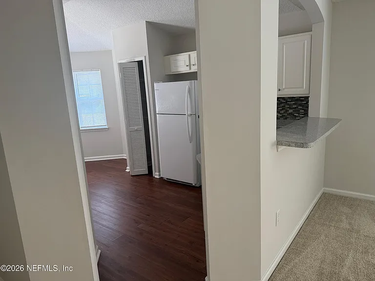 5550 Oak Crossing Dr — Photo 12