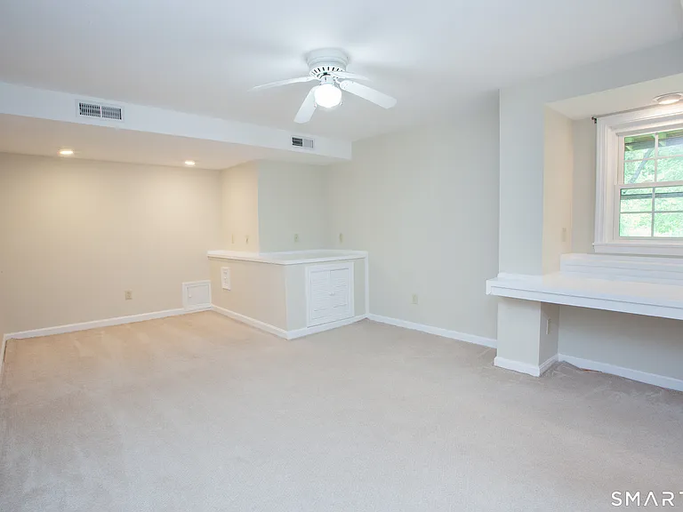 24 Old Mill Dr — Photo 33
