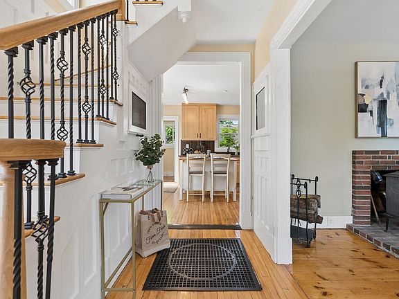 4th image of 26 Adelaide Street