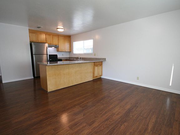 2nd image of 19451 Greenwood Dr APT 1
