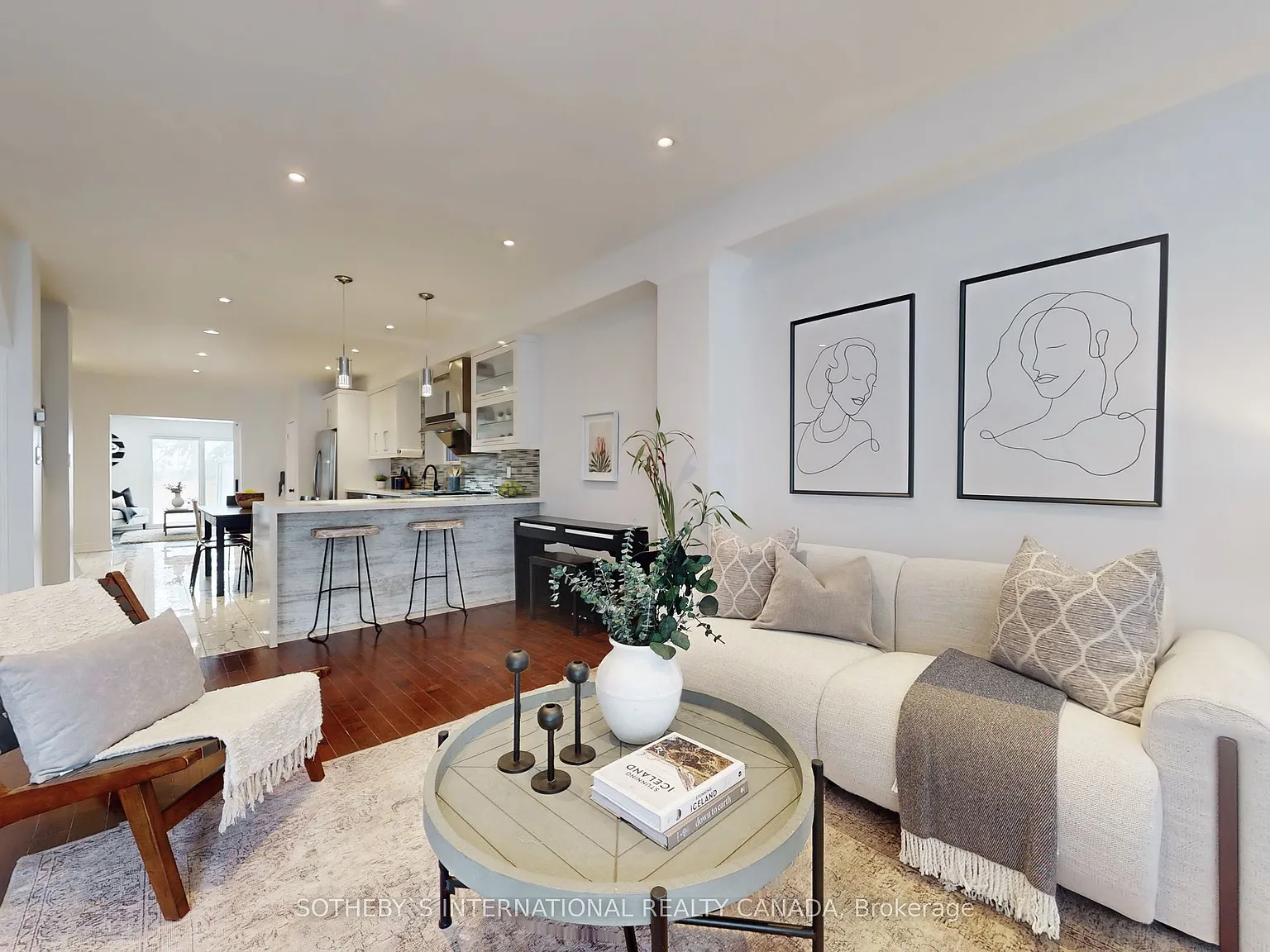 4 bed, $5,300 — Photo 2