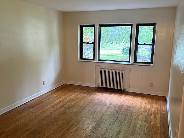249 Linwood Ave #2 — Photo 2