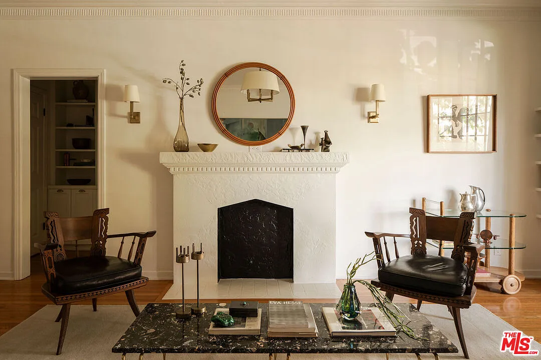 2 bed, 1.5 bath, 1333 sqft, $6,950 — Photo 3