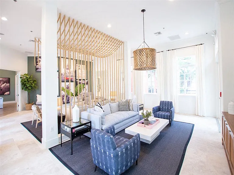 Solano at Miramar — Photo 6