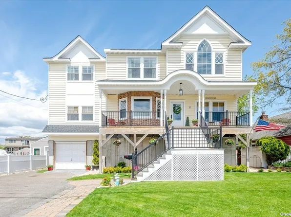 17 Desoto Rd, Amityville, NY 11701