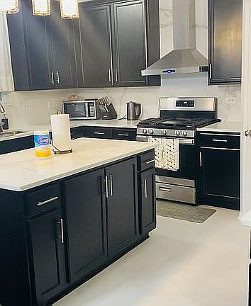 3rd image of 1736 Dogwood Ln