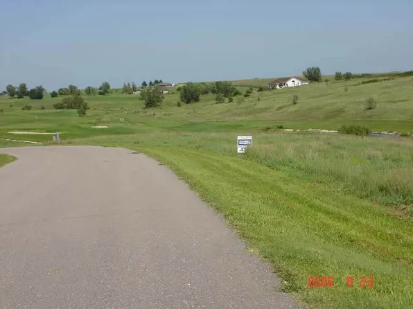 15 Golfside Dr, Pleasanton, NE 68866