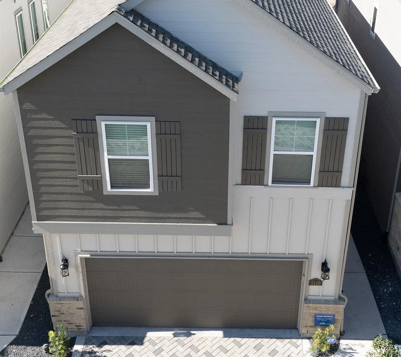 3 bed, 2.5 bath, 1703 sqft, $3,200 — Photo 2