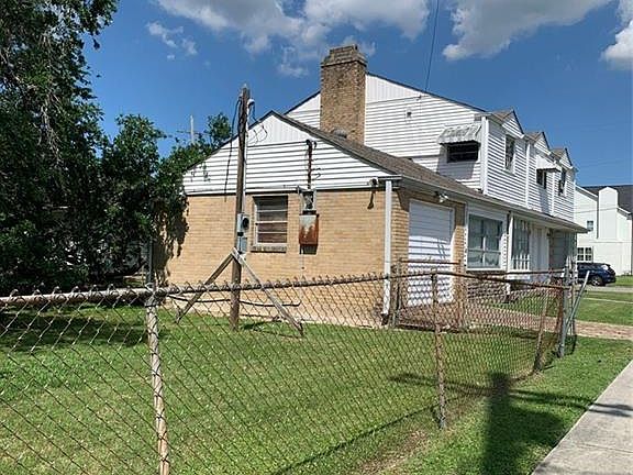 5th image of 527 Conrad St
