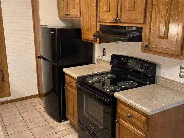 Forest Place Apartments, 10135-10163 W Forest Home Ave #10147-101, Hales Corners, WI 53130