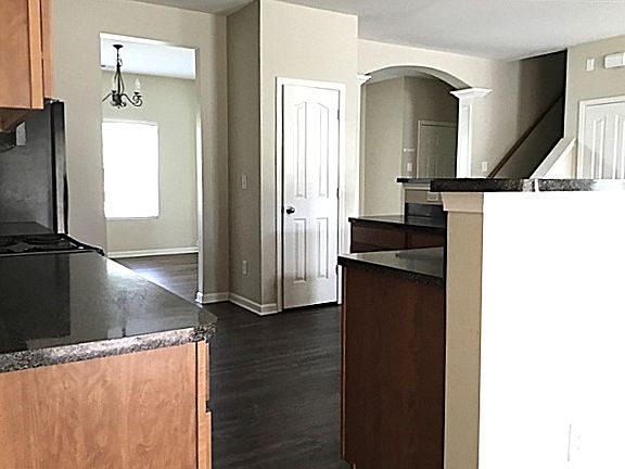 4th image of 13632 Stringfellow Ln